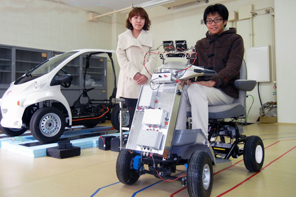 Universidad japonesa desarrolla auto eléctrico que no usa batería
