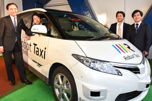 Se realizaron pruebas de taxis sin conductor en Japón